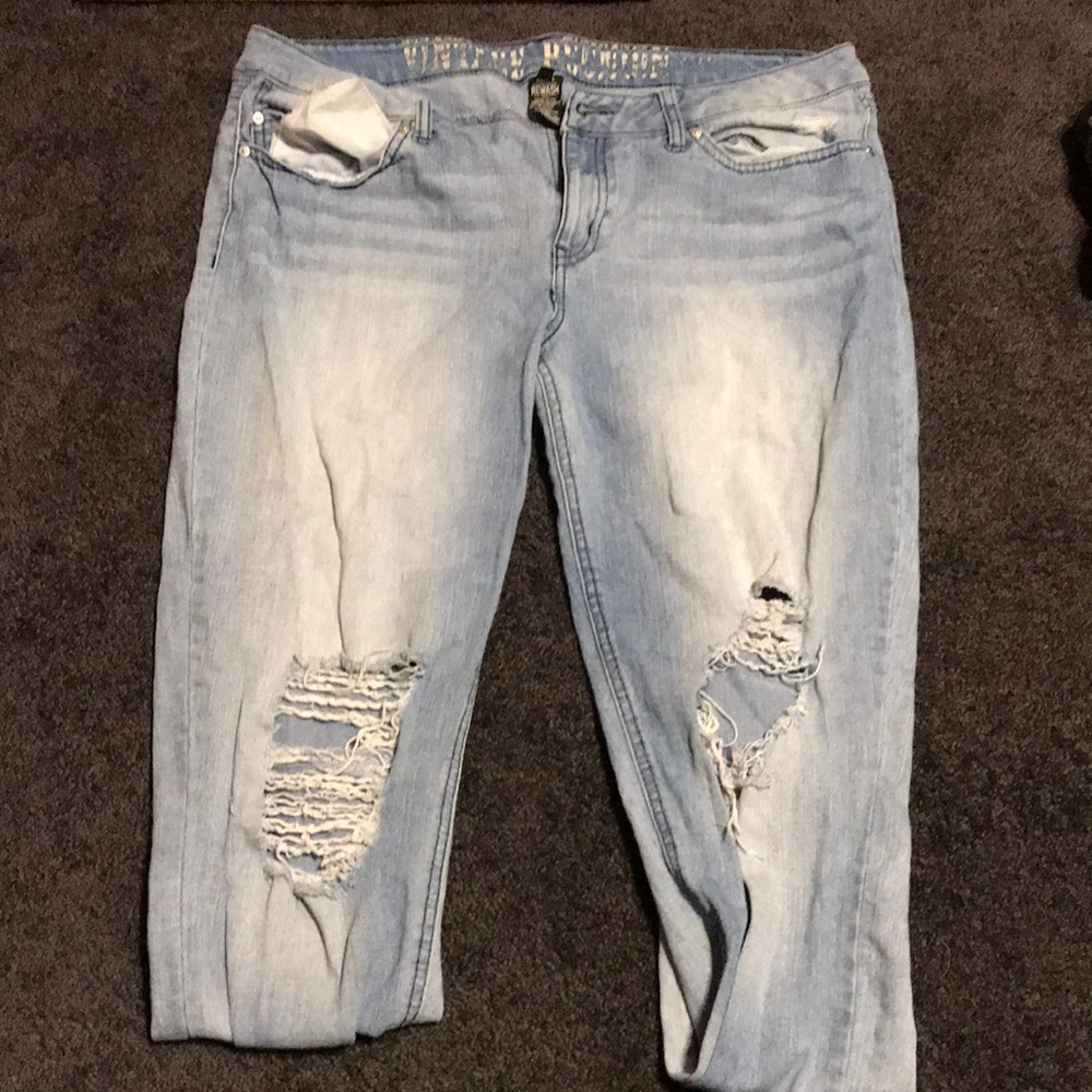Ripped vintage jeans